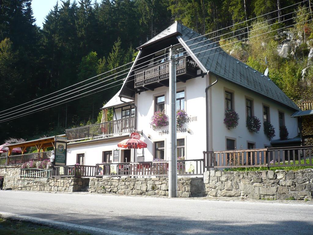 Pension Rybarska Basta Rožmberk nad Vltavou المظهر الخارجي الصورة