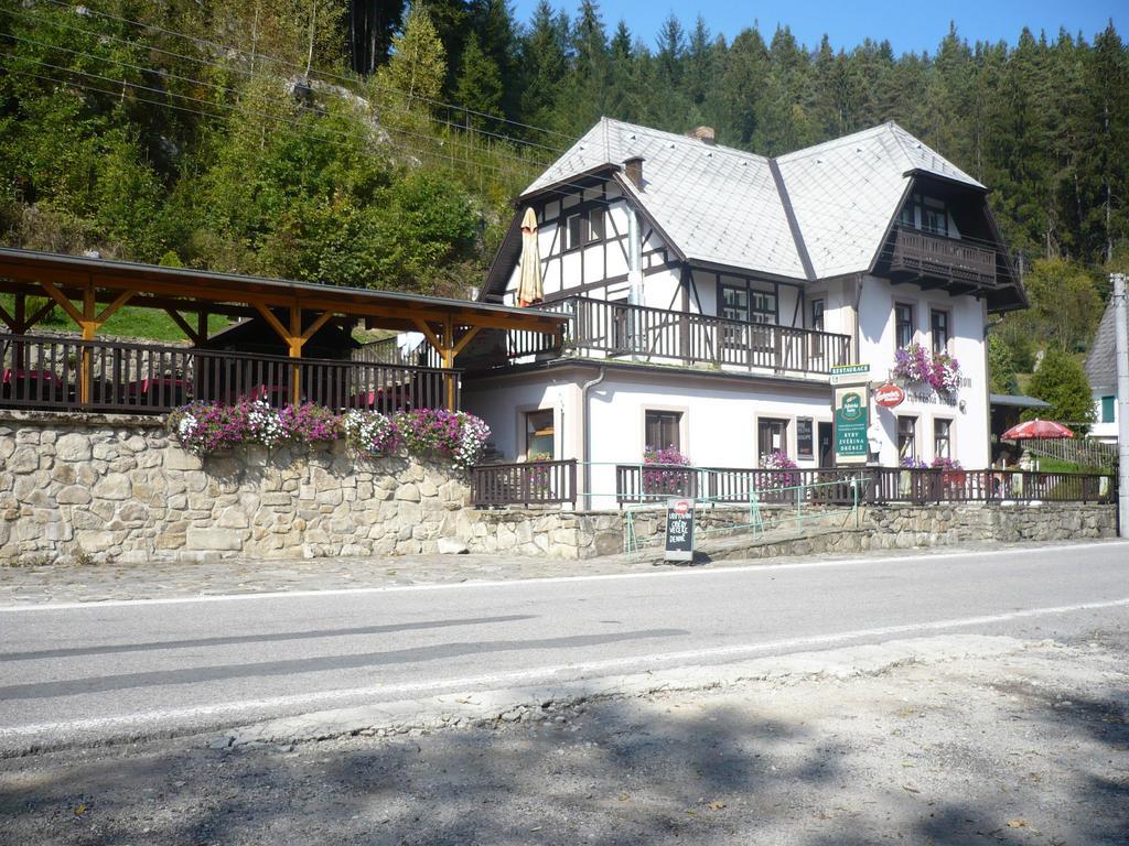 Pension Rybarska Basta Rožmberk nad Vltavou المظهر الخارجي الصورة